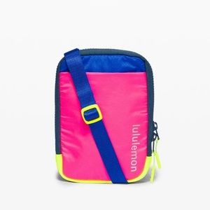 Lululemon easy access crossbody bag